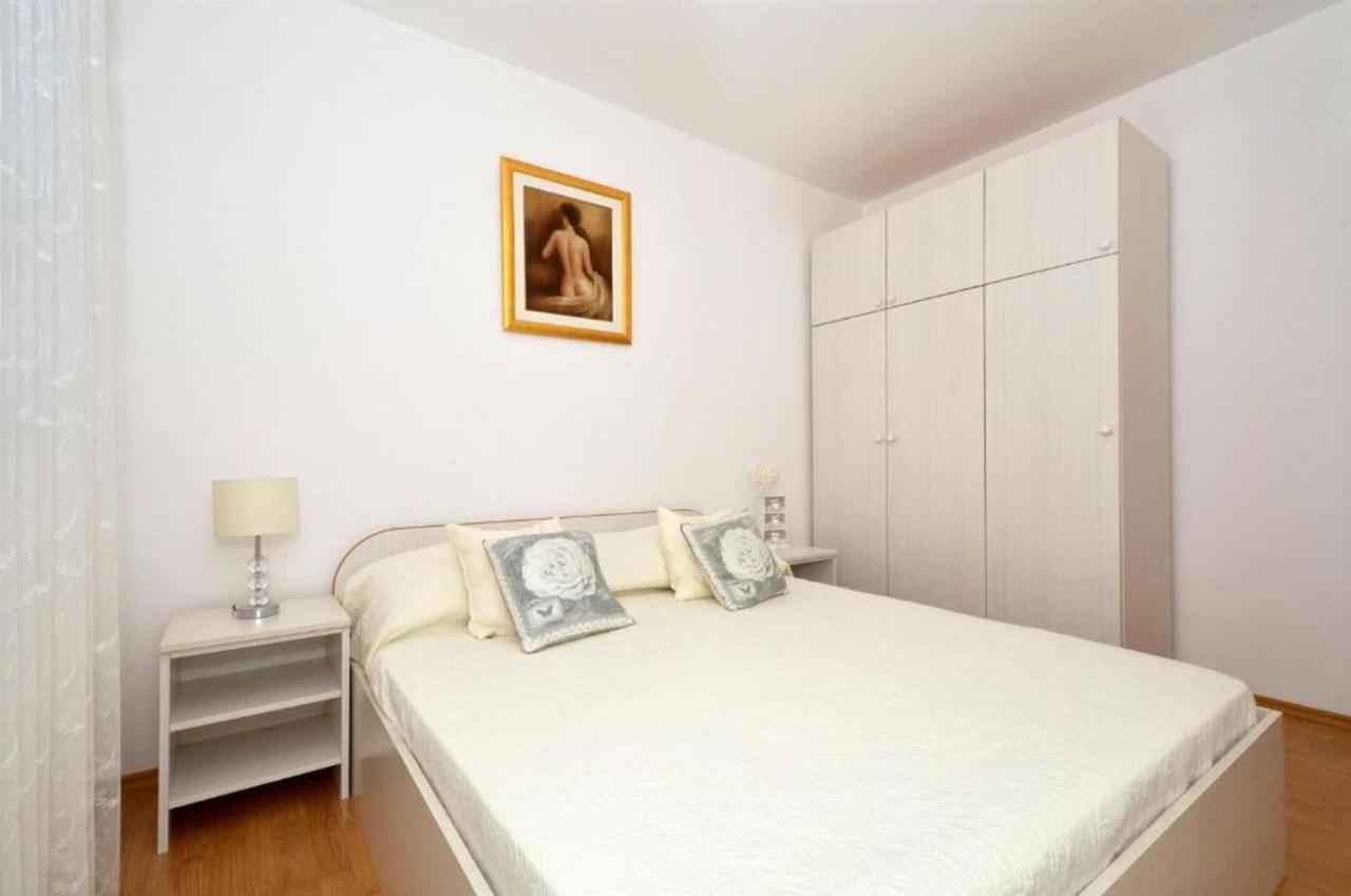 Apartments Sandy 罗戈兹尼察 外观 照片