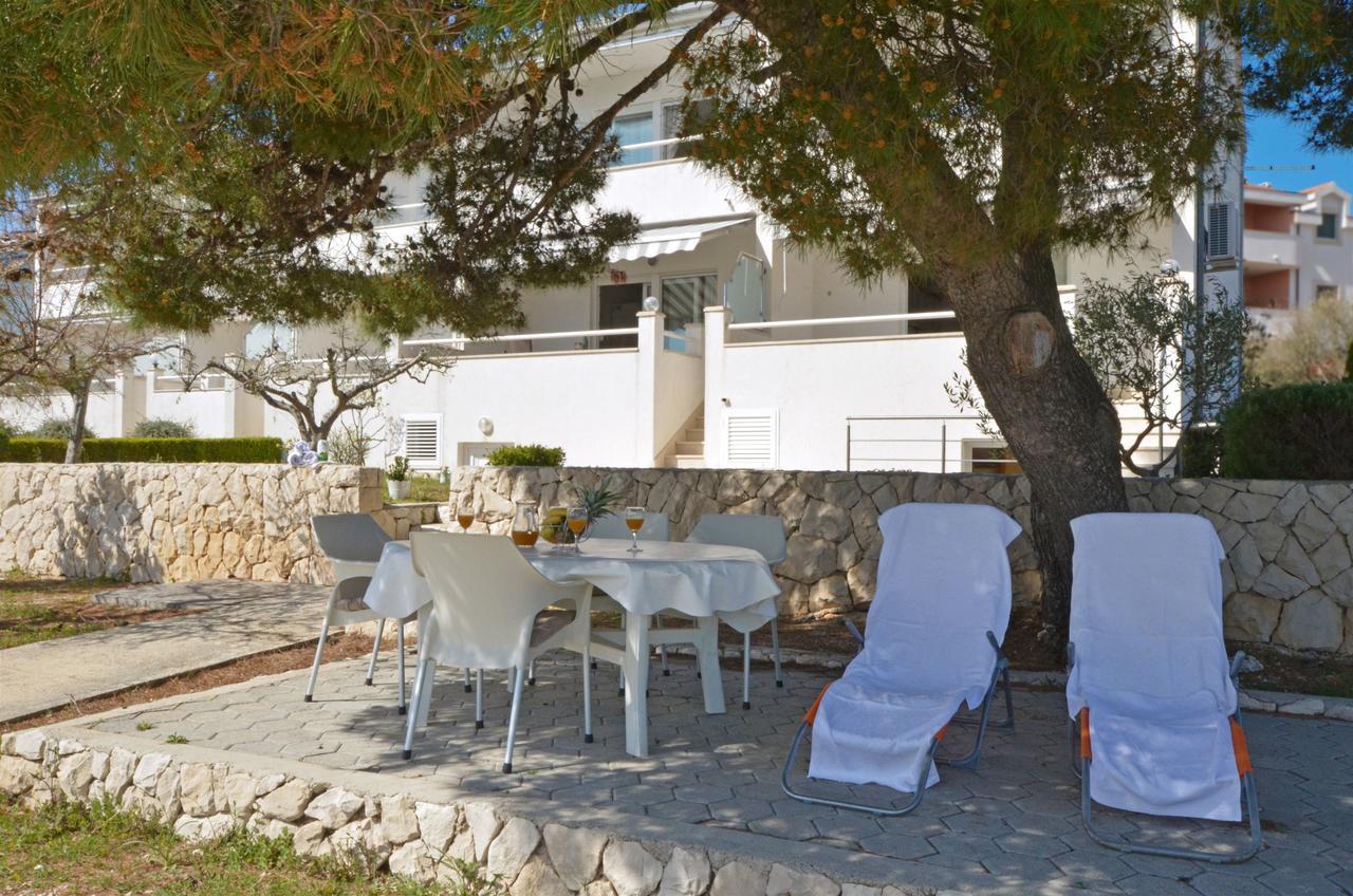 Apartments Sandy 罗戈兹尼察 外观 照片